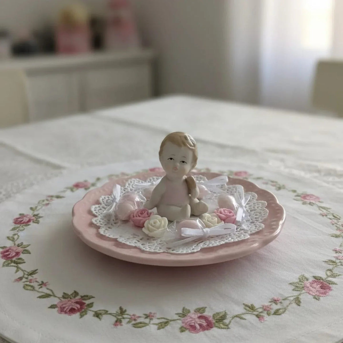 25 Pezzi Bomboniera Nascita Bimba Rosa in Porcellana Miledi 4421 - The King Luxury