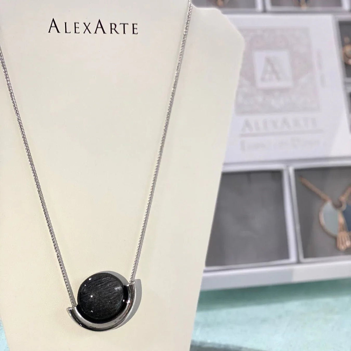 Collana Velvet Artemis Alexarte Eleganza Artigianale - The King Luxury