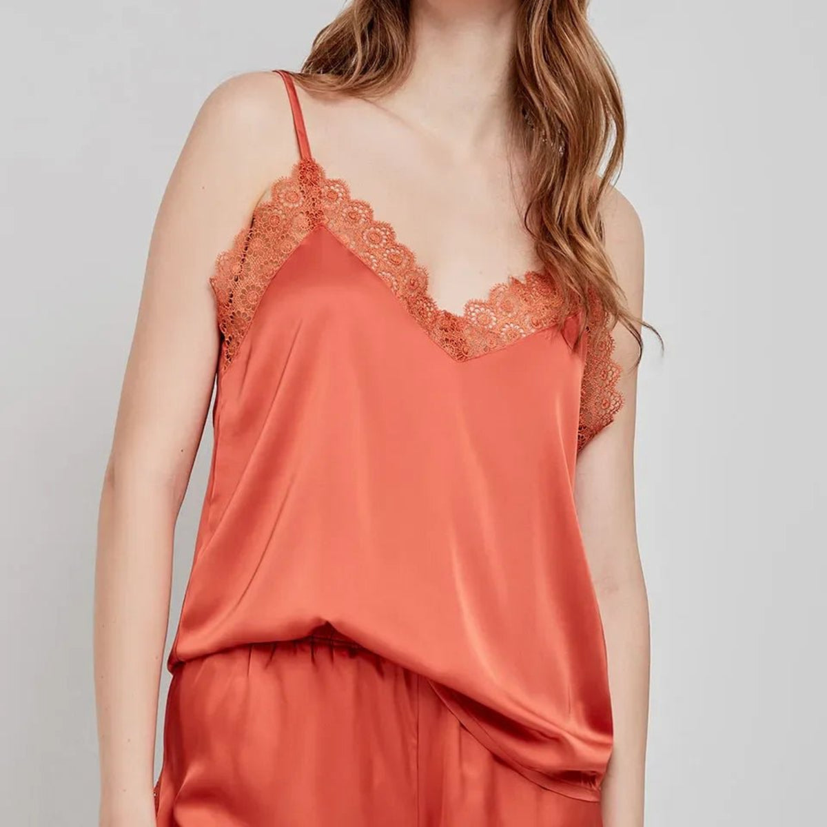 Pigiama Satinato Donna Gisela 2/20258TB con Pizzo e Stampa - The King Luxury