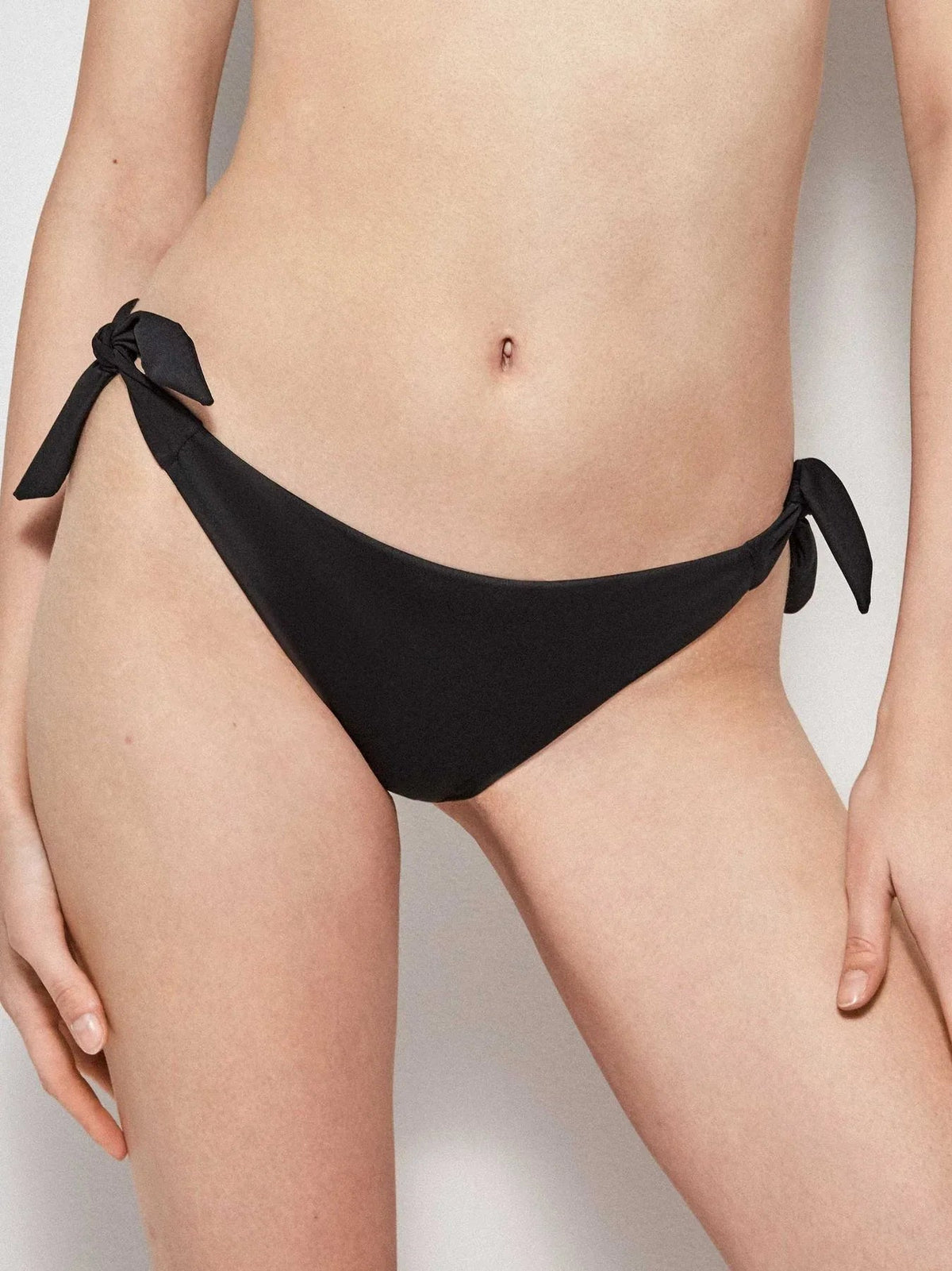 Slip Bikini Gisela Negro - The King Luxury
