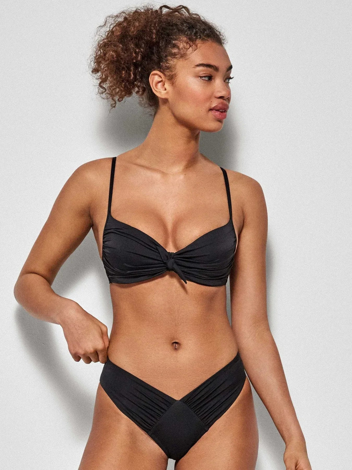 Slip con top bikini Gisela Negro - The King Luxury