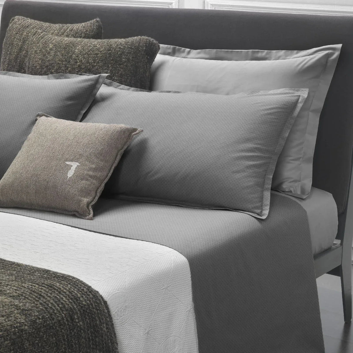 Completo Lenzuola Trussardi Tie Cenere Raso Cotone Matrimoniale - The King Luxury